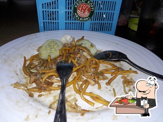 Menggigit Rasa Cilacap: Kedai Qebuli yang Menyatu dengan Jiwa Kota